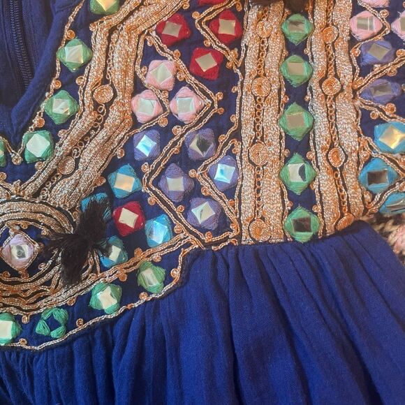 Pink Chicken Dress with Embroidered Details - Picture 4 of 9